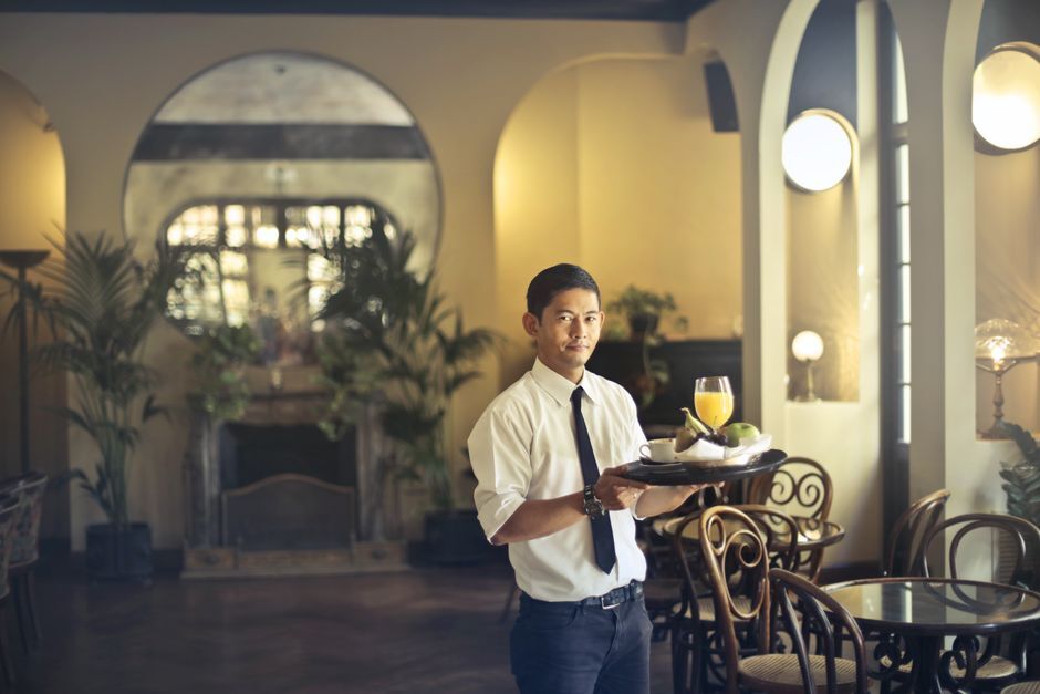 Should You Tip Your Airbnb Cleaner? A Host and Guest Guide